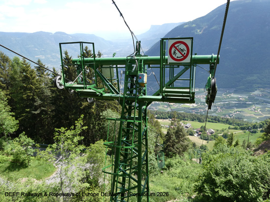 Korblift Vellau Leiteralm Algund Meran Südtirol Seilbahn