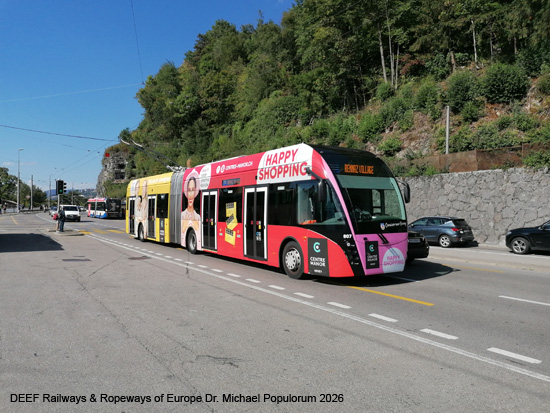 Oberleitungsbus Trolleybus Vevey Villeneuve Waadt Montreux Schweiz