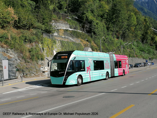 Oberleitungsbus Trolleybus Vevey Villeneuve Waadt Montreux Schweiz